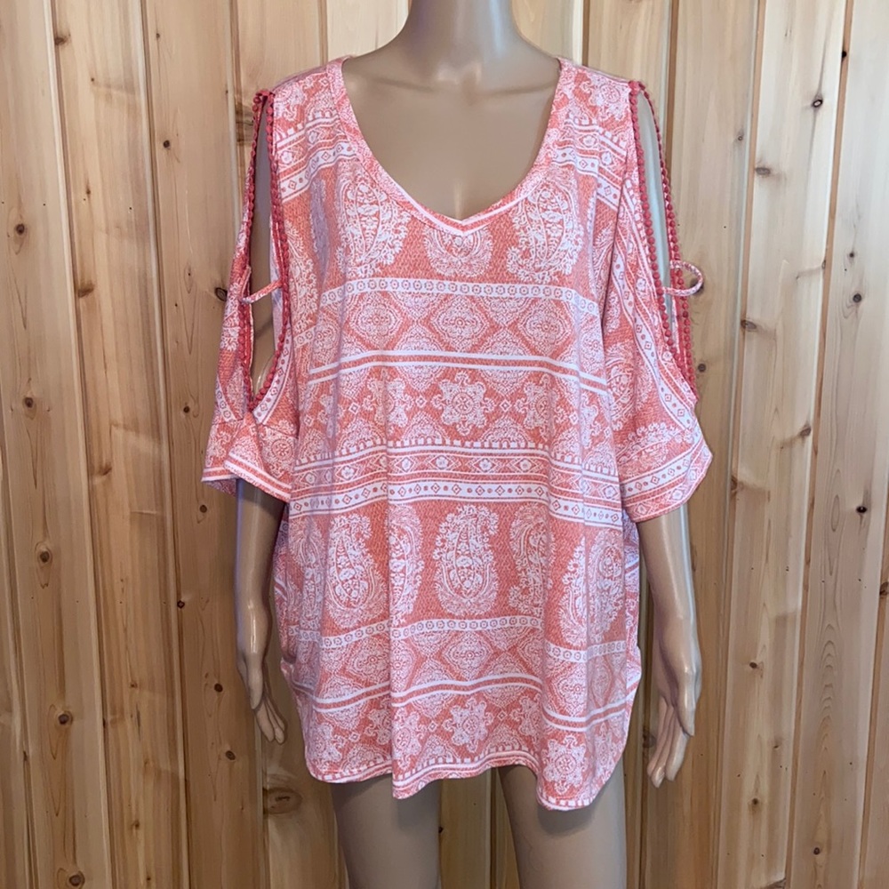 Absolutely Famous 3X Peach & White Cold Shoulder Light Weight Super Soft